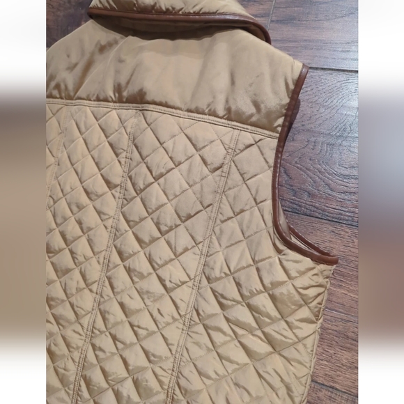Jones New York Signature Fall Camel Quilted Puffer Vest Size XL Button & Zip. - Picture 12 of 13